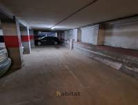 Piso de 4 habitaciones con parking en C/ Pere Martell